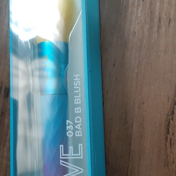 Makeup Brushes - Picture 3 of 5